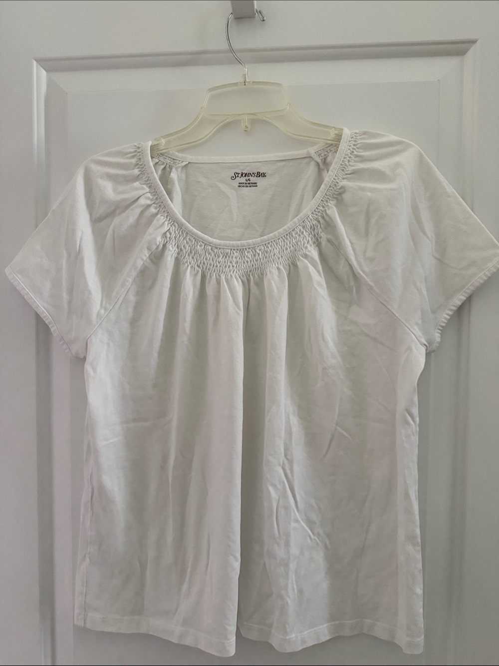 St. John's Bay White Smocked Scoop-Neck Short Sleeve Top